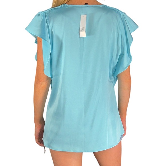 *NWT WHITE HOUSE BLACK MARKET Flutter Sleeve Silky V-Neck Top in Bermuda Blue - Picture 4 of 12